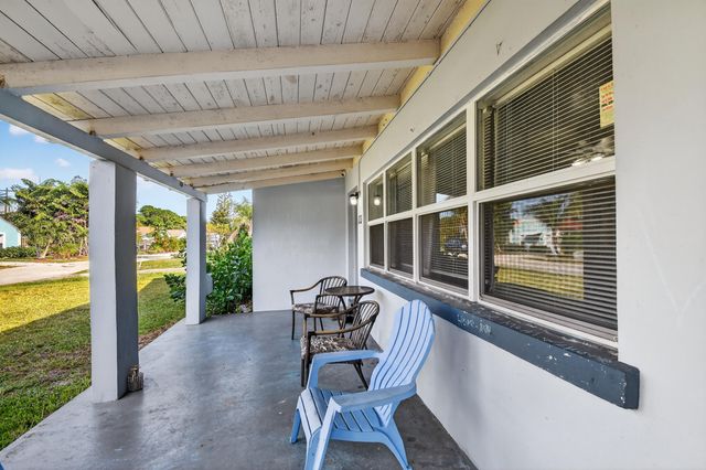 173 W 18th Street, Riviera Beach, FL 33404