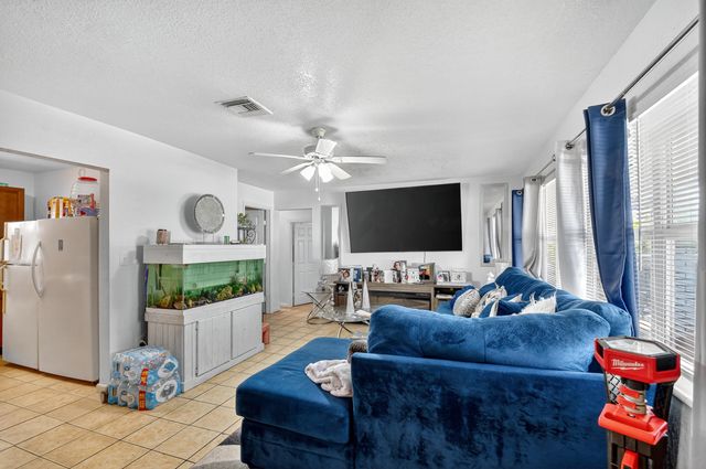 173 W 18th Street, Riviera Beach, FL 33404