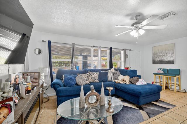 173 W 18th Street, Riviera Beach, FL 33404