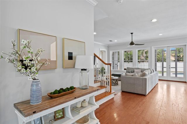 4001 W VASCONIA STREET, Tampa, FL 33629