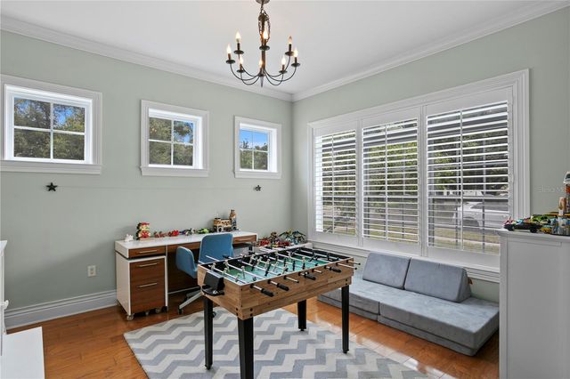 4001 W VASCONIA STREET, Tampa, FL 33629