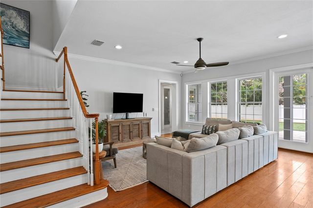 4001 W VASCONIA STREET, Tampa, FL 33629