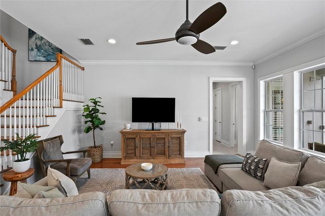 4001 W VASCONIA STREET, Tampa, FL 33629