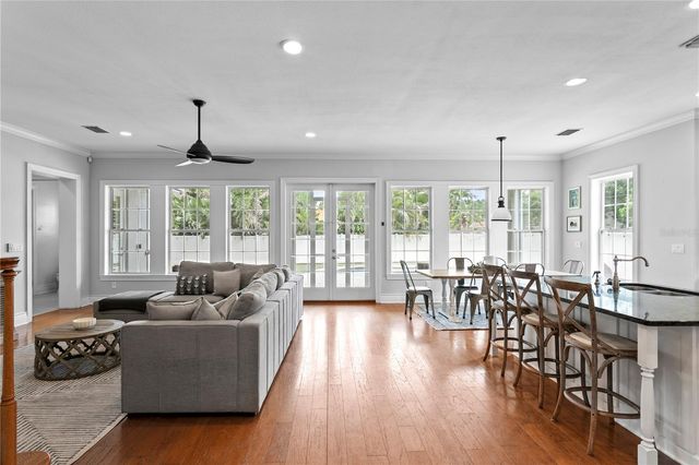 4001 W VASCONIA STREET, Tampa, FL 33629