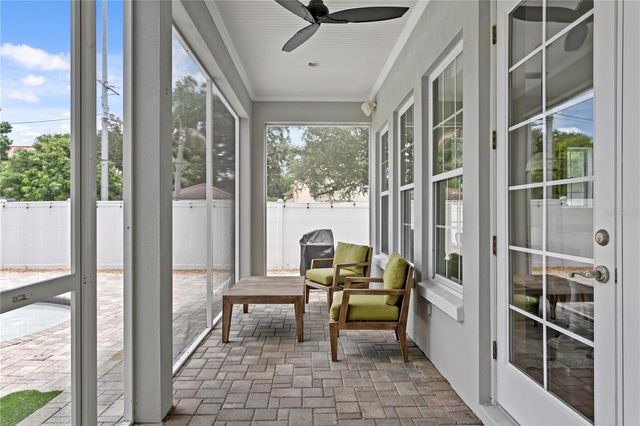 4001 W VASCONIA STREET, Tampa, FL 33629