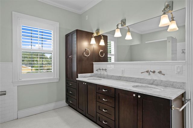 4001 W VASCONIA STREET, Tampa, FL 33629