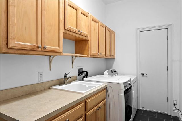 4001 W VASCONIA STREET, Tampa, FL 33629