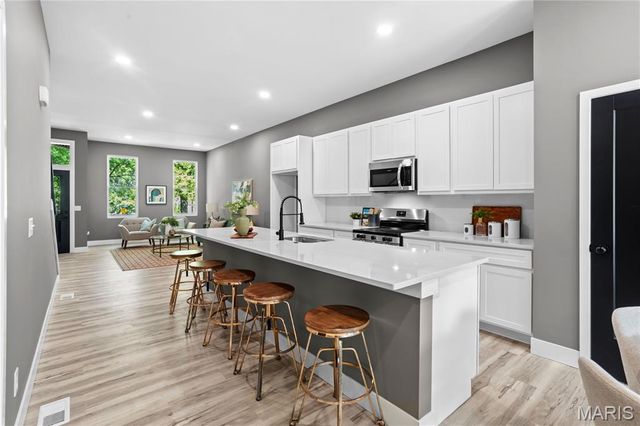 2258 S Jefferson Avenue, St Louis, MO 63104