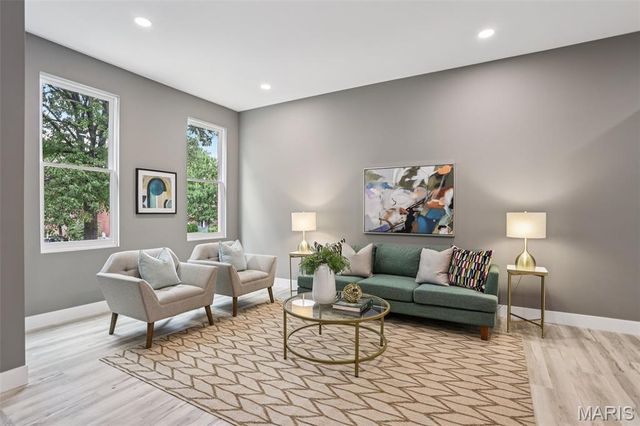 2258 S Jefferson Avenue, St Louis, MO 63104