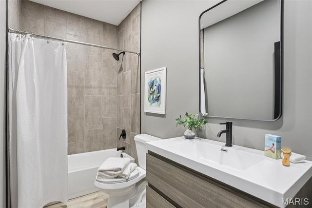 2258 S Jefferson Avenue, St Louis, MO 63104