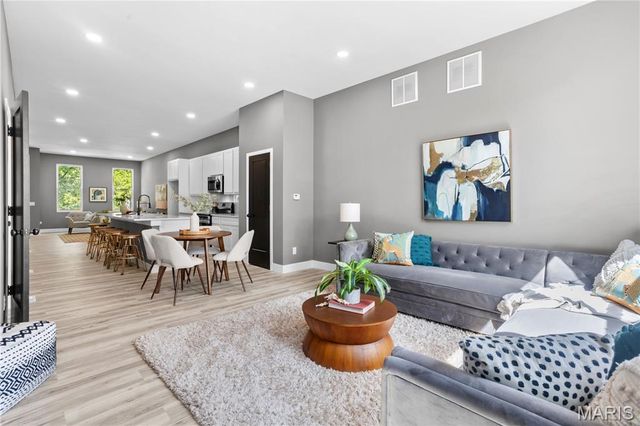 2258 S Jefferson Avenue, St Louis, MO 63104