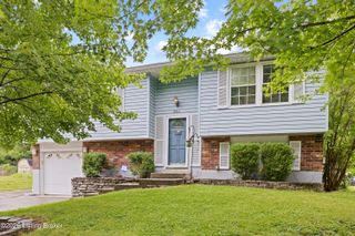 8611 Bost Ln, Louisville, KY 40219