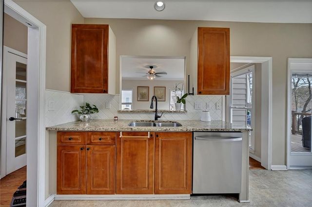 2002 Fairbrook Lane, Woodstock, GA 30189