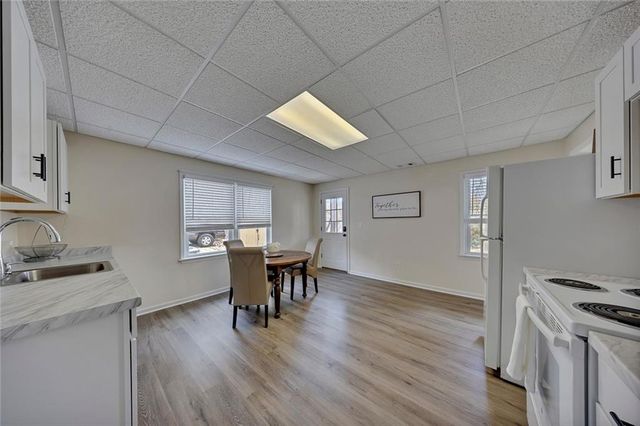 2002 Fairbrook Lane, Woodstock, GA 30189