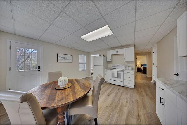 2002 Fairbrook Lane, Woodstock, GA 30189