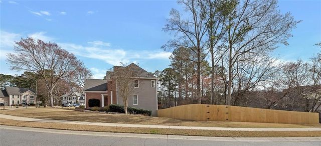 2002 Fairbrook Lane, Woodstock, GA 30189