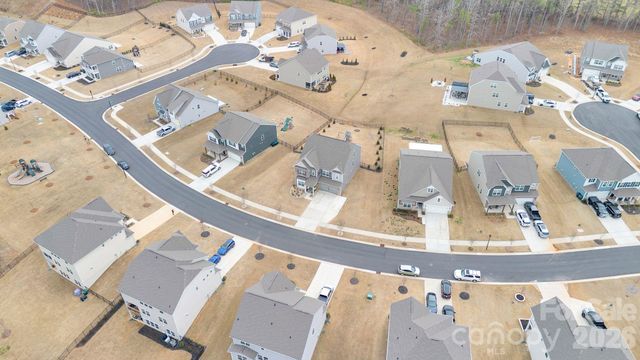 224 Hamptons Cove Road, Troutman, NC 28166