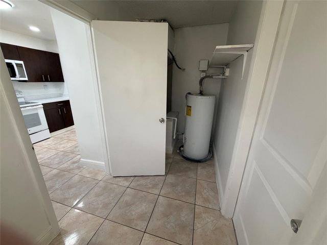 230 NW 8th Avenue, Dania Beach, FL 33004