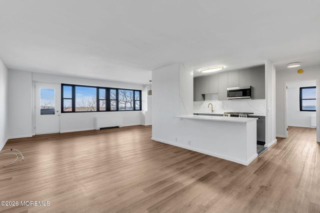 10 Ocean Boulevard 3D, Atlantic Highlands, NJ 07716