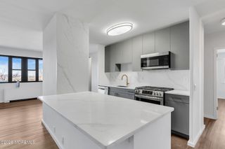 10 Ocean Boulevard 3D, Atlantic Highlands, NJ 07716