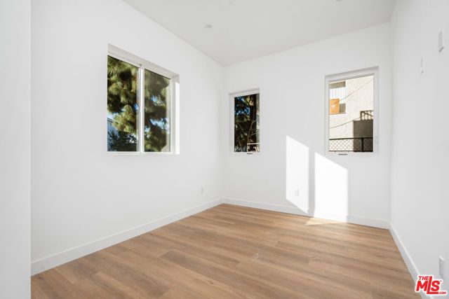 10823 Morrison Street, North Hollywood (los Angeles), CA 91601