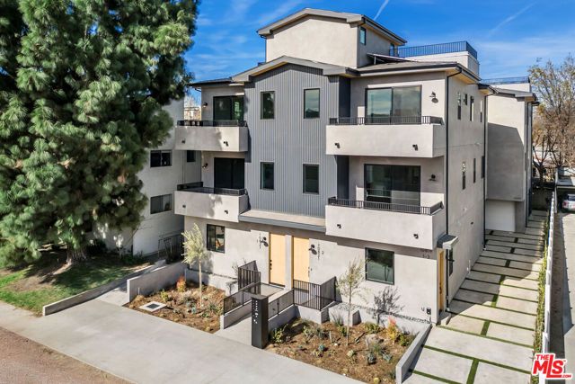 10823 Morrison Street, North Hollywood (los Angeles), CA 91601