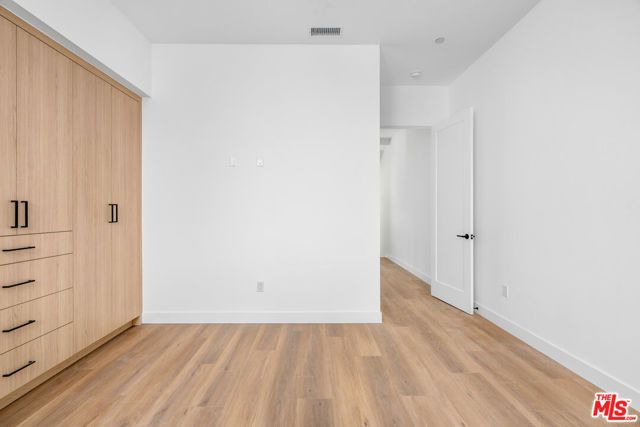 10823 Morrison Street, North Hollywood (los Angeles), CA 91601