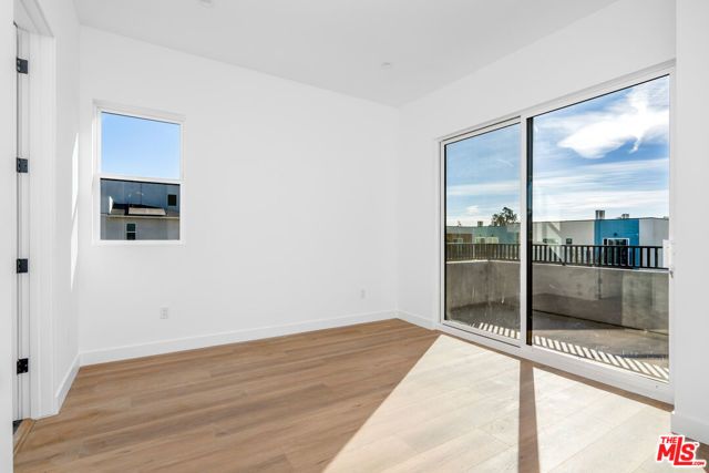 10823 Morrison Street, North Hollywood (los Angeles), CA 91601
