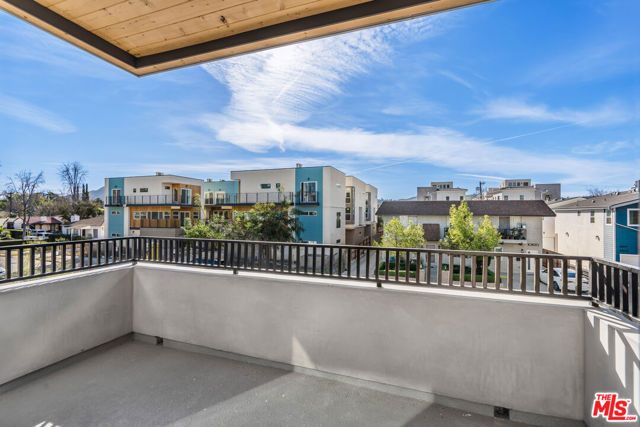 10823 Morrison Street, North Hollywood (los Angeles), CA 91601