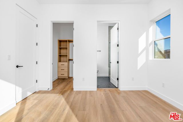 10823 Morrison Street, North Hollywood (los Angeles), CA 91601