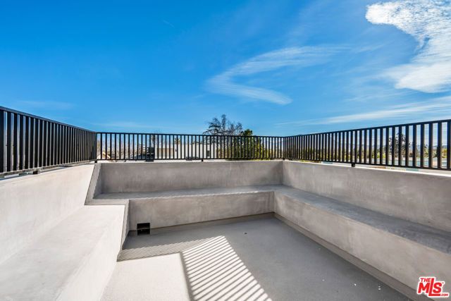 10823 Morrison Street, North Hollywood (los Angeles), CA 91601