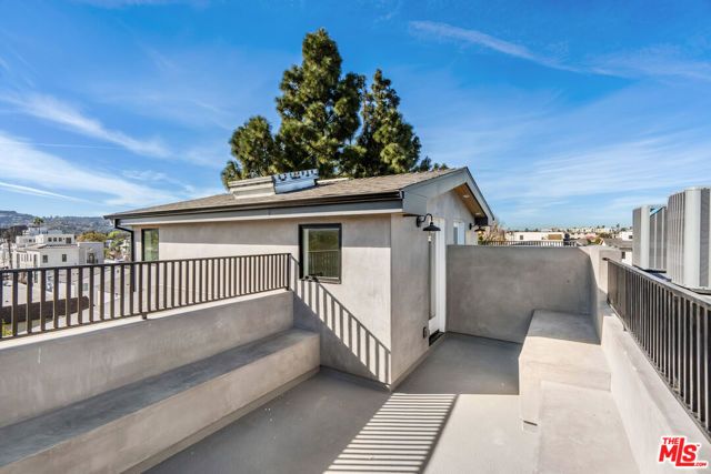 10823 Morrison Street, North Hollywood (los Angeles), CA 91601