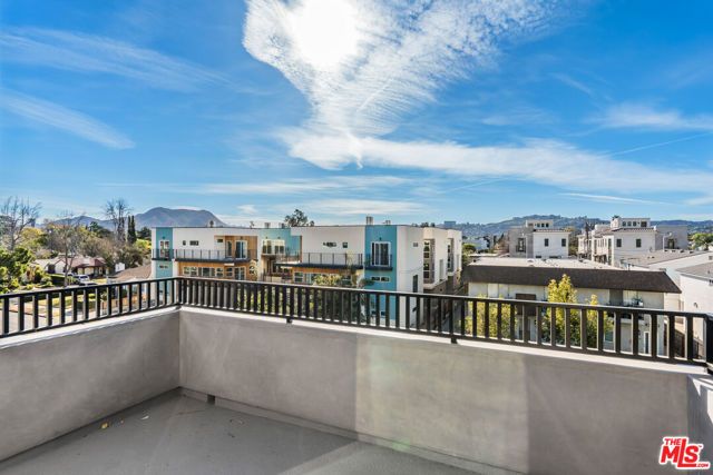 10823 Morrison Street, North Hollywood (los Angeles), CA 91601