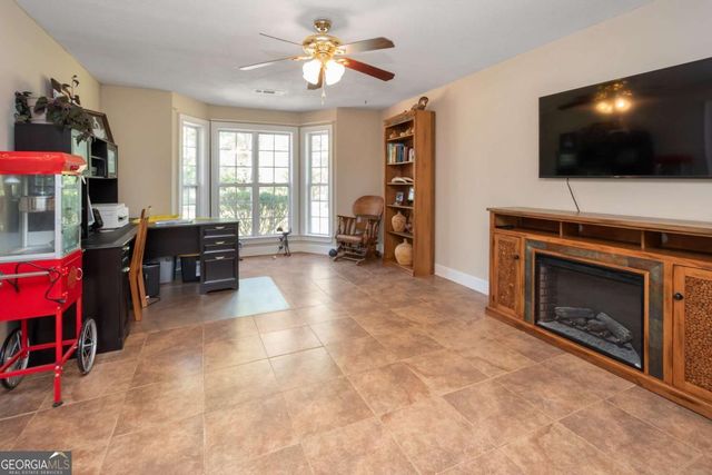 80 Creekside Road, Hogansville, GA 30230
