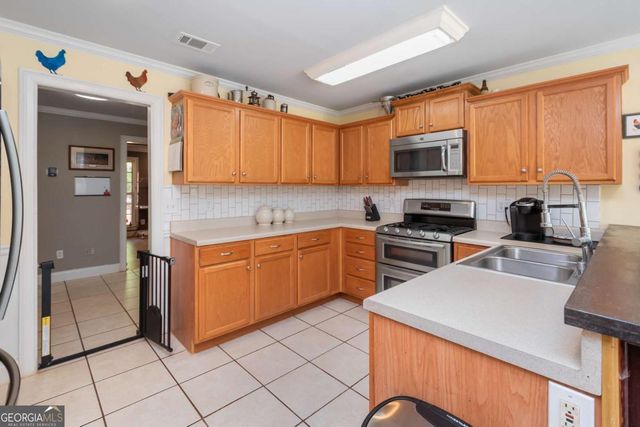 80 Creekside Road, Hogansville, GA 30230