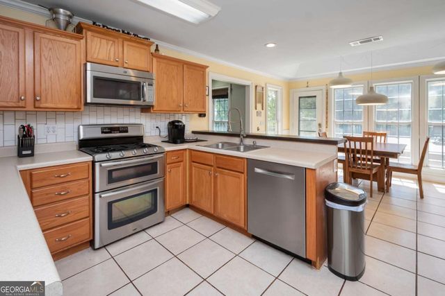 80 Creekside Road, Hogansville, GA 30230