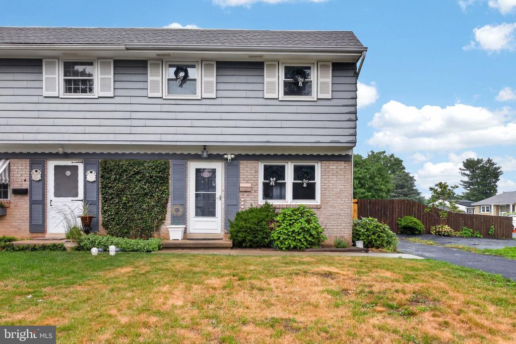 501 GENERAL SUTTER AVE, Lititz, PA 17543