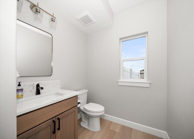 1706 S Morningside Heights Dr, Spokane Valley, WA 99016