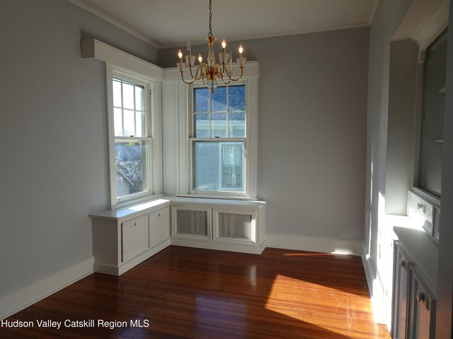 823-825 Columbia 3, Hudson, NY 12534