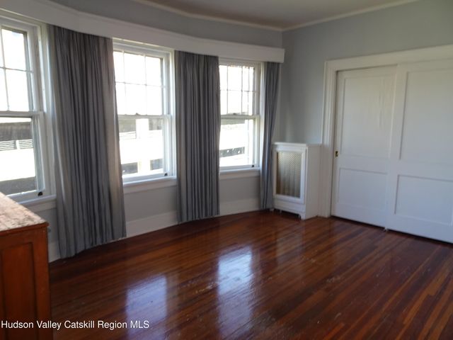 823-825 Columbia 3, Hudson, NY 12534