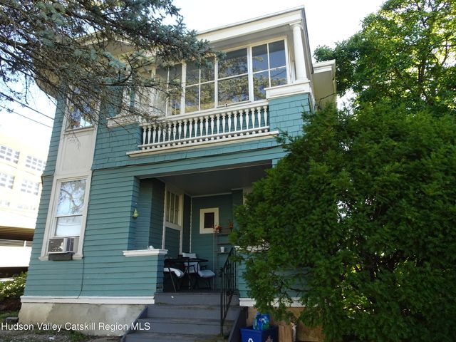 823-825 Columbia 3, Hudson, NY 12534