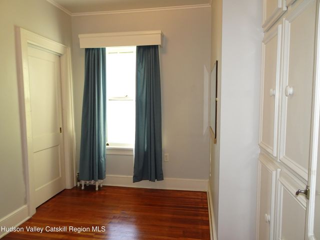 823-825 Columbia 3, Hudson, NY 12534