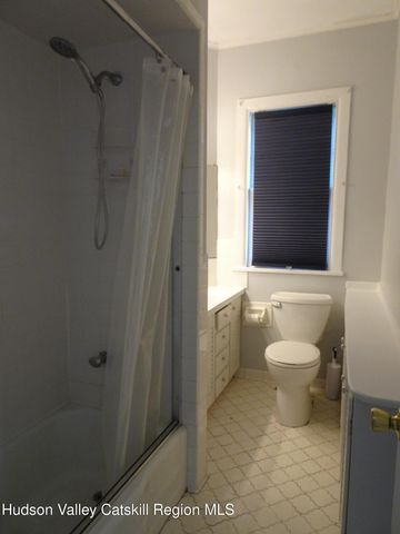 823-825 Columbia 3, Hudson, NY 12534