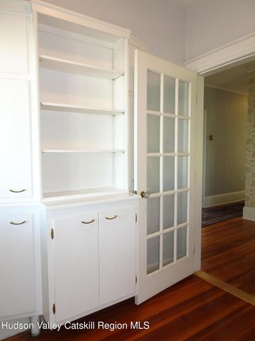 823-825 Columbia 3, Hudson, NY 12534