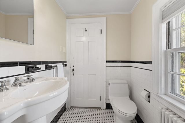 64 Gayland Rd, Needham, MA 02492