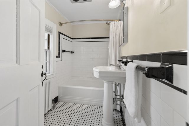 64 Gayland Rd, Needham, MA 02492