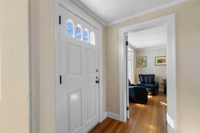64 Gayland Rd, Needham, MA 02492