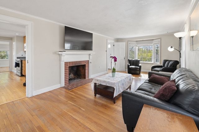 64 Gayland Rd, Needham, MA 02492