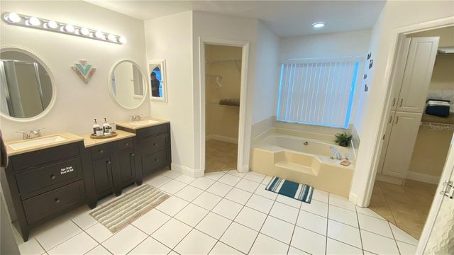 1001 LESTER RIDGE COURT, Kissimmee, FL 34747