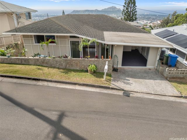 3925 Nioi Place, Honolulu, HI 96816